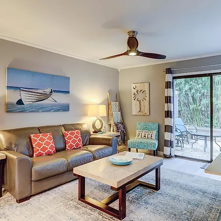 Stones Throw 43 Apartment